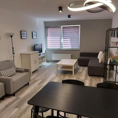 Uroczy Apartament W Scislym Centrum Gizycka Gizycko Exterior photo