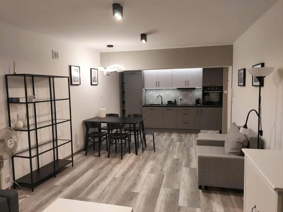 Uroczy Apartament W Scislym Centrum Gizycka Gizycko Exterior photo